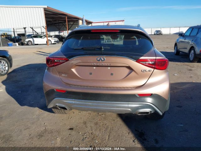 SJKCH5CR2HA016605 Infiniti Qx30 Premium