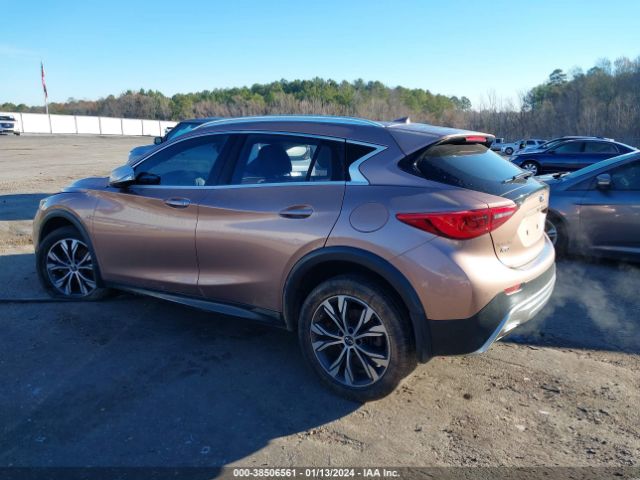 SJKCH5CR2HA016605 Infiniti Qx30 Premium