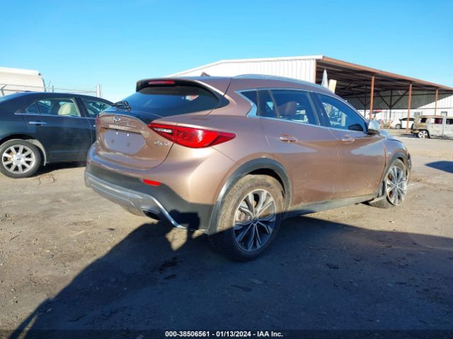 SJKCH5CR2HA016605 Infiniti Qx30 Premium