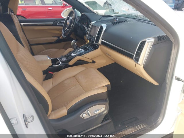 2016 PORSCHE CAYENNE WP1AF2A27GKA40779 Photo 4