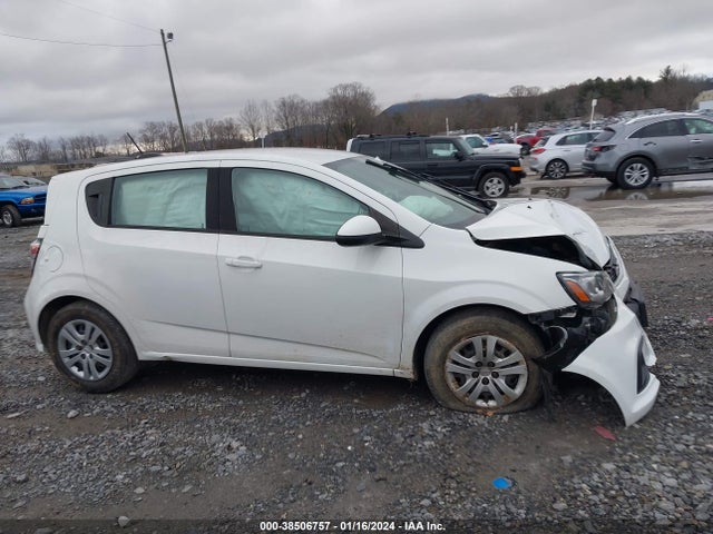 Chevrolet Sonic Lt Auto 2017 1G1JG6SH2H4155166 Image 13