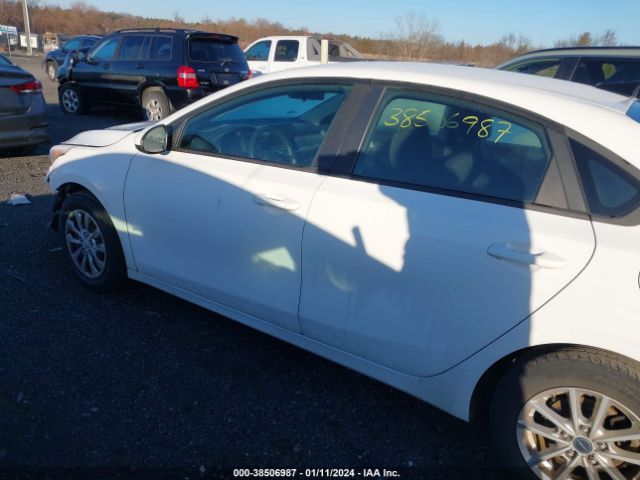 3KPF24AD7KE097396 KIA FORTE FE