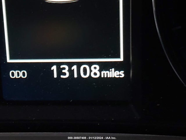 2018 TOYOTA RAV4 HYBRID XLE VIN: JTMRJREV3JD232096