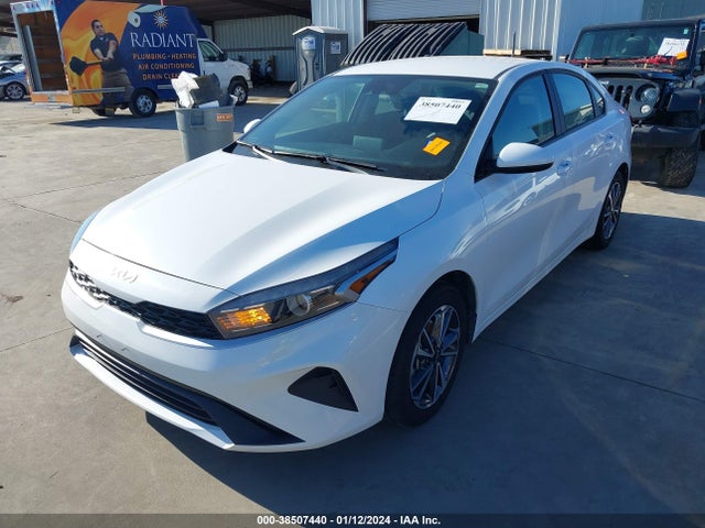 KIA Forte Lxs 2022 3KPF24AD6NE479410 Image 2