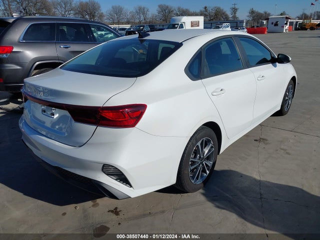 KIA Forte Lxs 2022 3KPF24AD6NE479410 Image 4