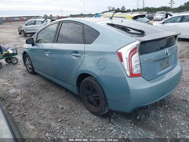 Toyota Prius Two 2015 JTDKN3DU9F1900035 Image 3