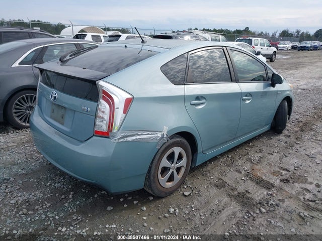 Toyota Prius Two 2015 JTDKN3DU9F1900035 Image 4