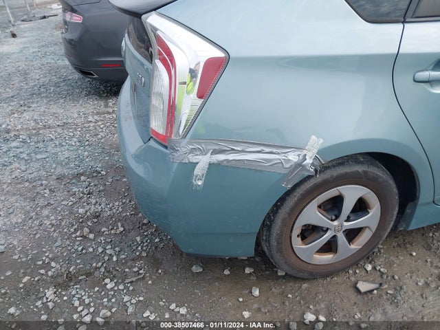 Toyota Prius Two 2015 JTDKN3DU9F1900035 Image 6
