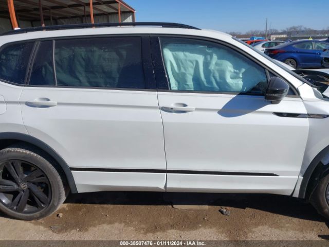 3VVCB7AX0PM138027 Volkswagen Tiguan 2.0t Se R-line Black