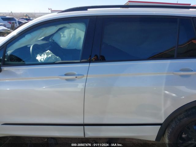 3VVCB7AX0PM138027 Volkswagen Tiguan 2.0t Se R-line Black