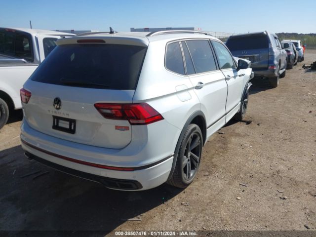3VVCB7AX0PM138027 Volkswagen Tiguan 2.0t Se R-line Black