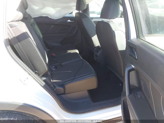 3VVCB7AX0PM138027 Volkswagen Tiguan 2.0t Se R-line Black