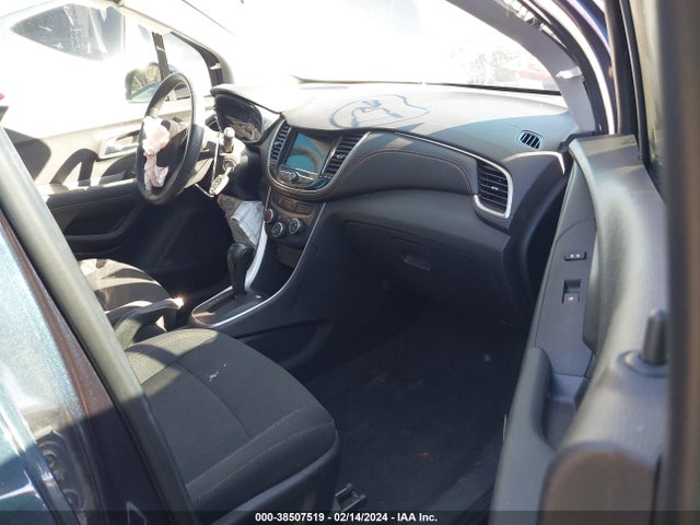 Chevrolet TRAX LS 2019 3GNCJKSB4KL212322 Image 5
