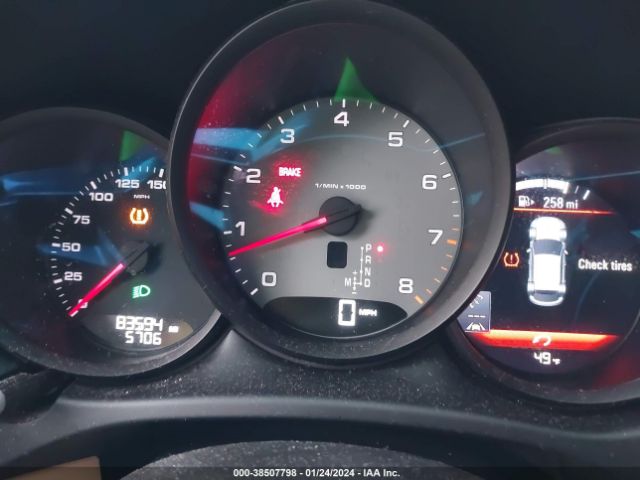 2018 PORSCHE MACAN WP1AB2A53JLB32074 Photo 6