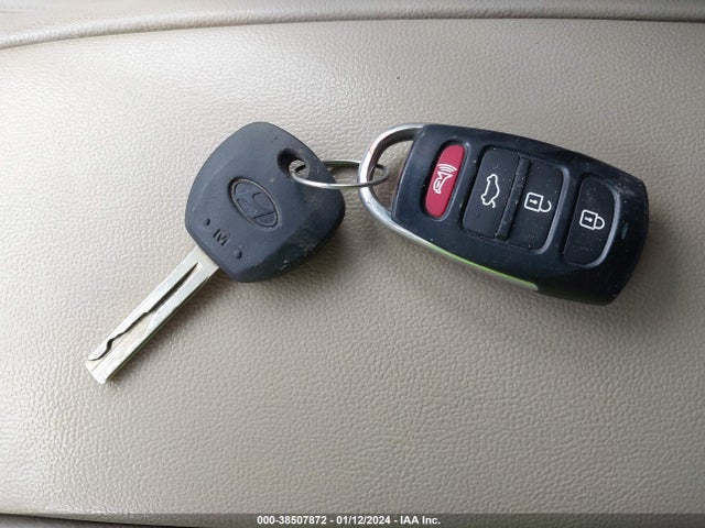 2009 HYUNDAI AZERA LIMITED VIN: KMHFC46F89A358664
