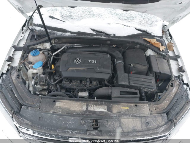 1VWBT7A33HC010949 Volkswagen Passat 1.8t Se