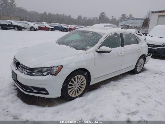 1VWBT7A33HC010949 Volkswagen Passat 1.8t Se