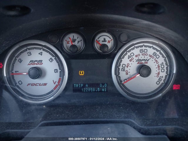 2010 FORD FOCUS SE VIN: 1FAHP3FN5AW211413