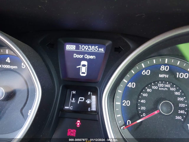 2013 HYUNDAI ELANTRA GT VIN: KMHD35LE1DU083011