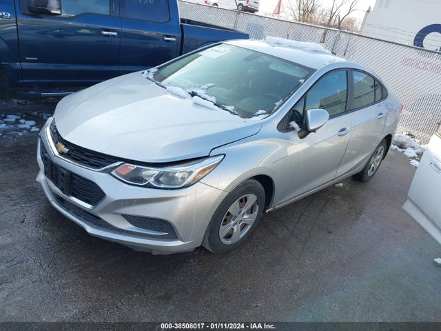 Chevrolet Cruze Ls Auto 2018 1G1BC5SM1J7209374 Image 2