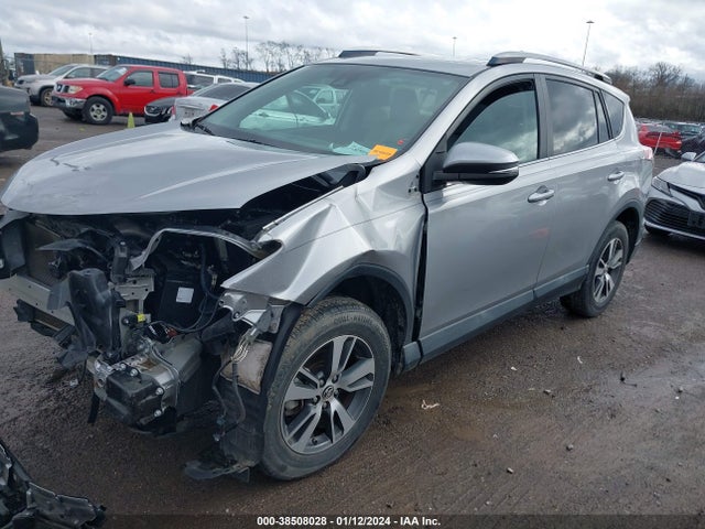 Toyota Rav4 Xle 2017 2T3WFREV4HW342396 Image 2