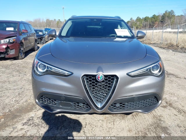 ZASFAKBN3J7B64807 Alfa Romeo Stelvio Ti Awd