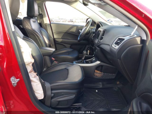 3C4NJCBB3LT158990 Jeep Compass Sun And Wheel Fwd