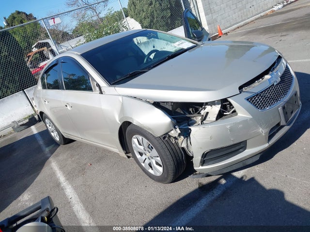 2014 1G1PA5SG8E7172979 main image