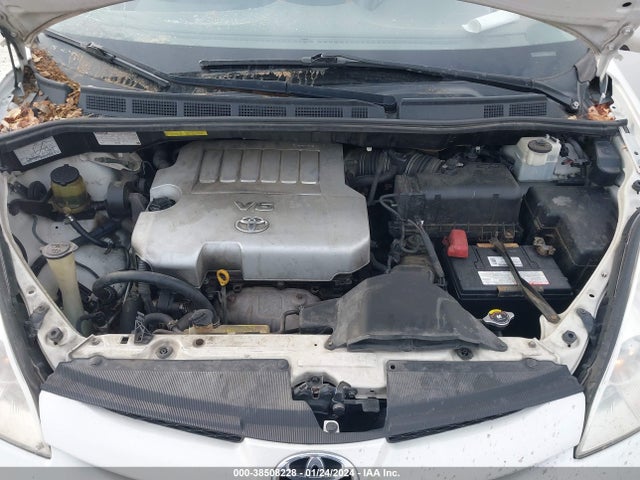 2010 TOYOTA SIENNA XLE VIN: 5TDYK4CC3AS299346