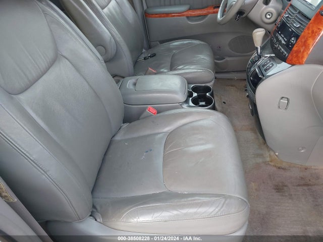 2010 TOYOTA SIENNA XLE VIN: 5TDYK4CC3AS299346