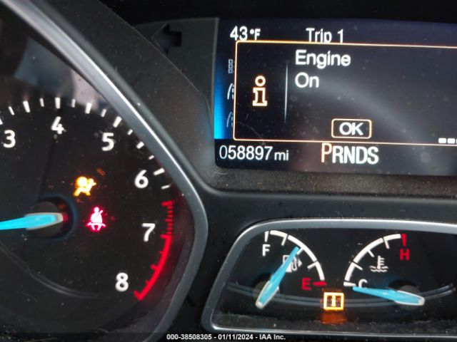 1FADP3M20JL205916 Ford FOCUS SEL