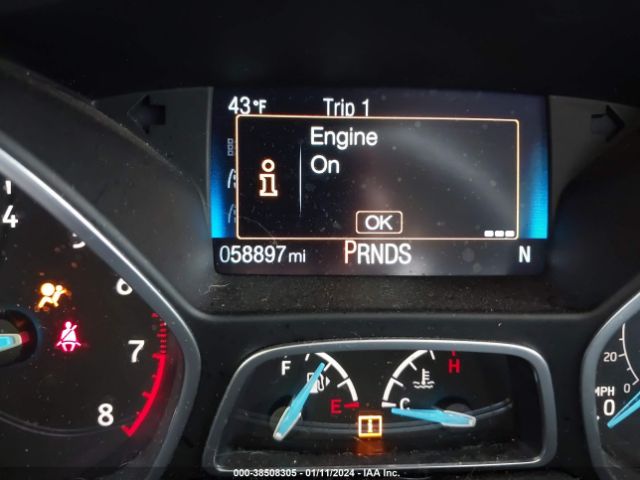 1FADP3M20JL205916 Ford FOCUS SEL