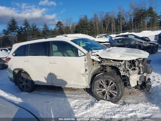 Toyota Highlander Le 2017 5TDBZRFH6HS469103 Image 14