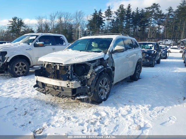 Toyota Highlander Le 2017 5TDBZRFH6HS469103 Image 2