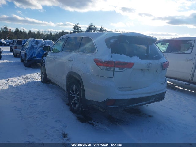 Toyota Highlander Le 2017 5TDBZRFH6HS469103 Image 3