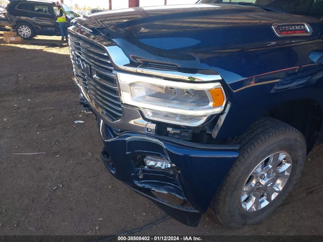 RAM 2500 Laramie  4x4 6'4 Box 2023 3C6UR5FL4PG505736 Image 6