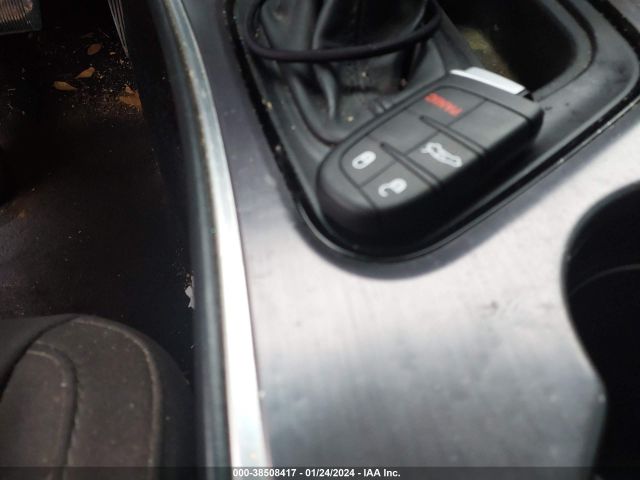 2C3CDZAG9GH153827 Dodge Challenger Sxt