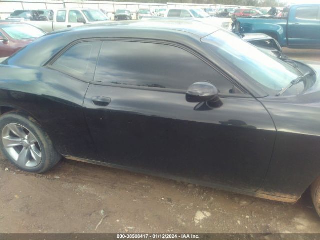 2C3CDZAG9GH153827 Dodge Challenger Sxt