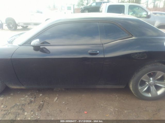 2C3CDZAG9GH153827 Dodge Challenger Sxt