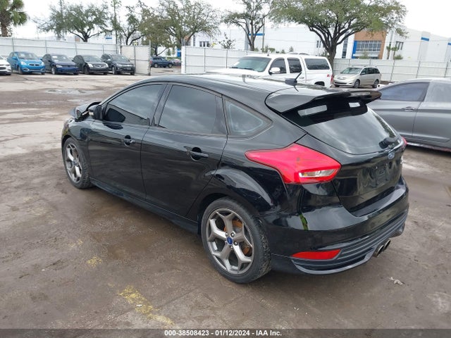 Ford FOCUS ST 2017 1FADP3L95HL327390 Image 3
