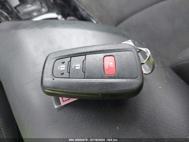 Toyota C-HR XLE 2019 NMTKHMBX7KR074050 Image 11