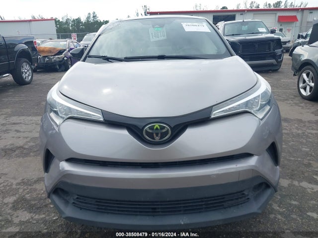 Toyota C-HR XLE 2019 NMTKHMBX7KR074050 Image 12