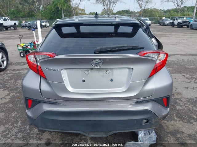 Toyota C-HR XLE 2019 NMTKHMBX7KR074050 Image 16