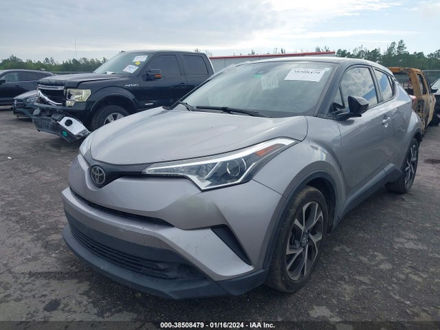 Toyota C-HR XLE 2019 NMTKHMBX7KR074050 Image 2