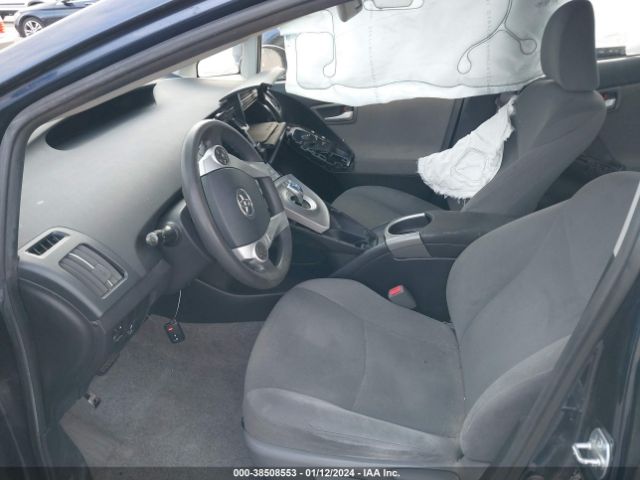JTDKN3DU5E1743182 Toyota Prius Two