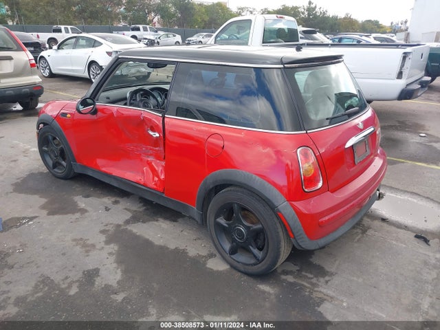 2004 MINI COOPER WMWRC33424TC53937 Photo 2