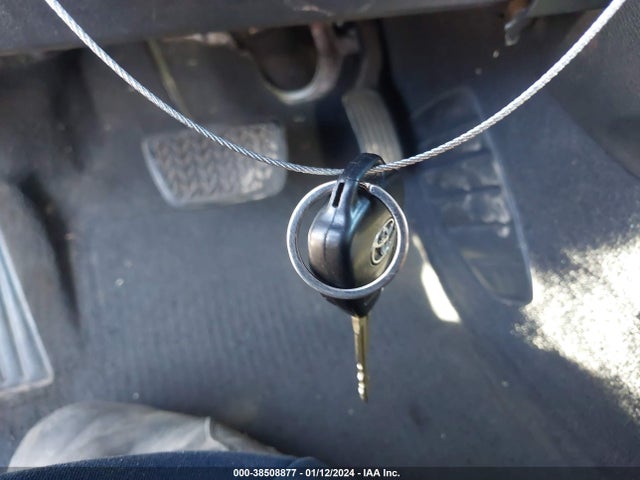 38508877 :رقم المزاد ، 4T1BE46K48U742475 vin ، 2008 Toyota Camry Se مزاد بيع