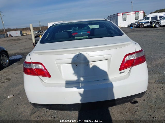38508877 :رقم المزاد ، 4T1BE46K48U742475 vin ، 2008 Toyota Camry Se مزاد بيع