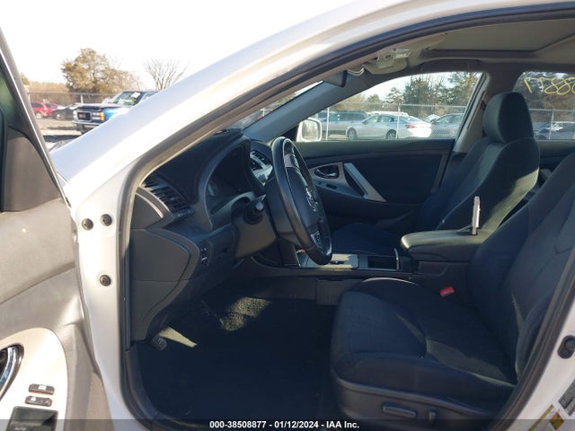 38508877 :رقم المزاد ، 4T1BE46K48U742475 vin ، 2008 Toyota Camry Se مزاد بيع