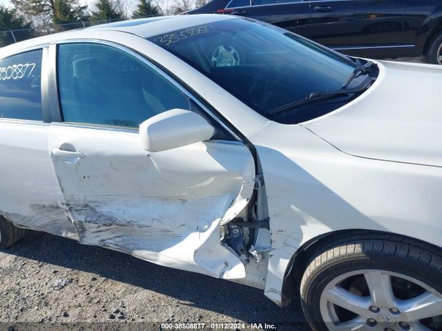 38508877 :رقم المزاد ، 4T1BE46K48U742475 vin ، 2008 Toyota Camry Se مزاد بيع